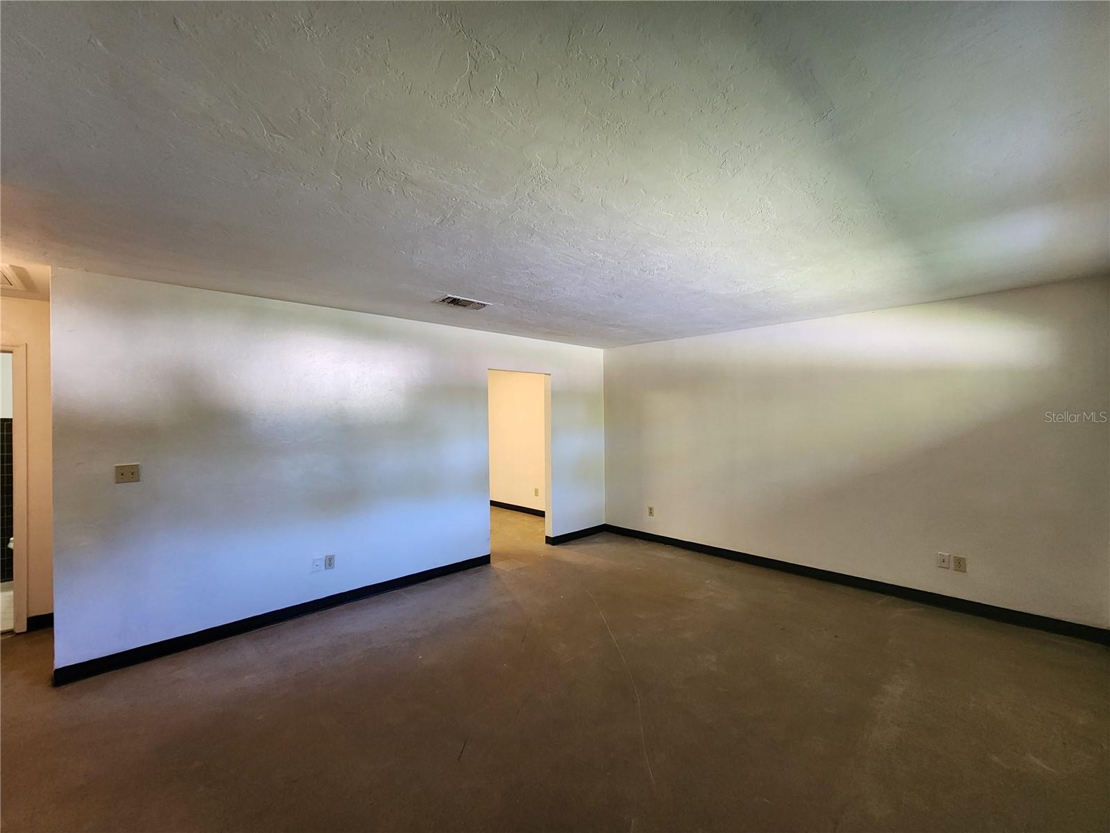 Image 3 of 9 For 5817 23 Terrace 1