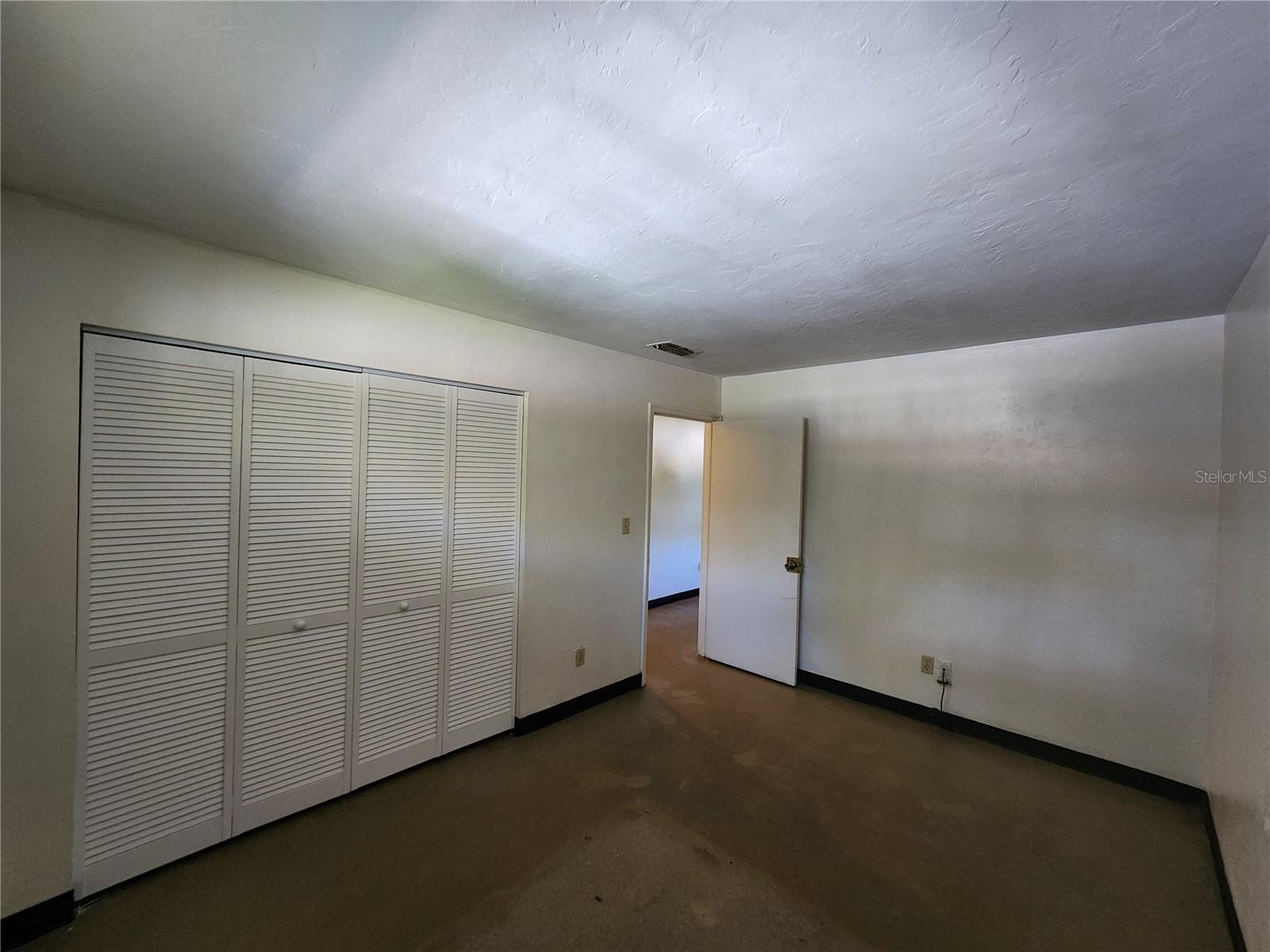 Image 4 of 9 For 5817 23 Terrace 1