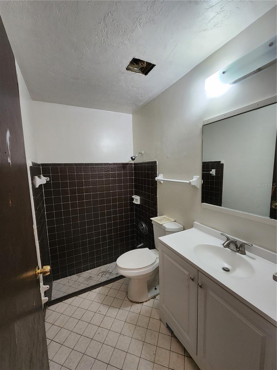 Image 5 of 9 For 5817 23 Terrace 1
