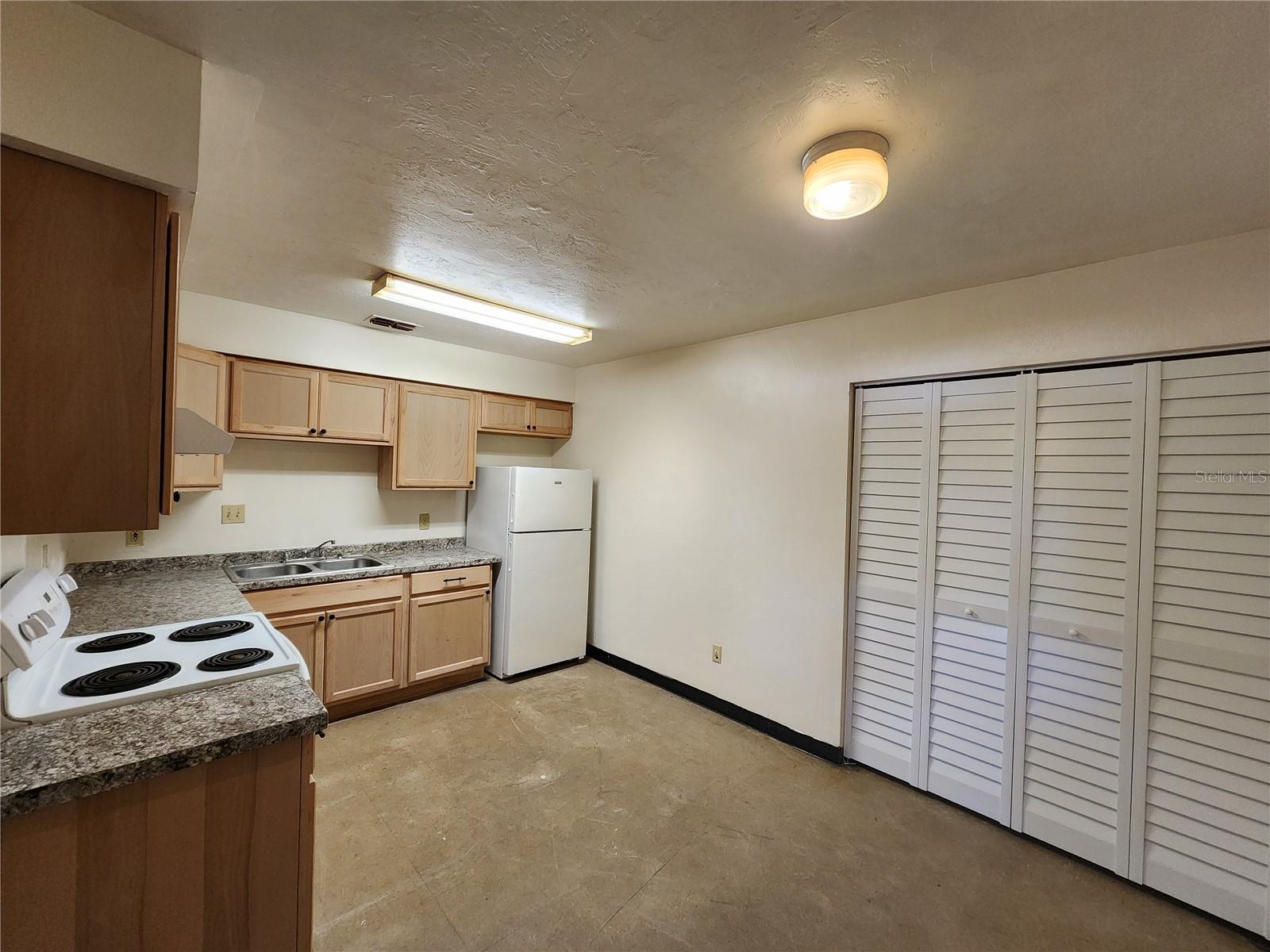 Image 9 of 9 For 5817 23 Terrace 1