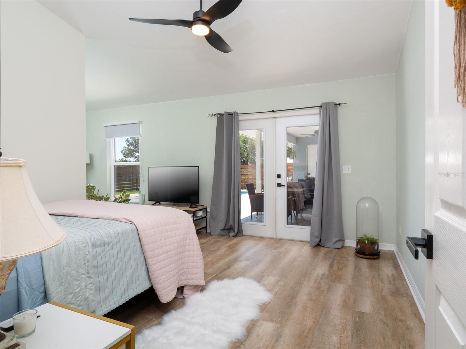 Image 13 of 42 For 23053 142nd Avenue
