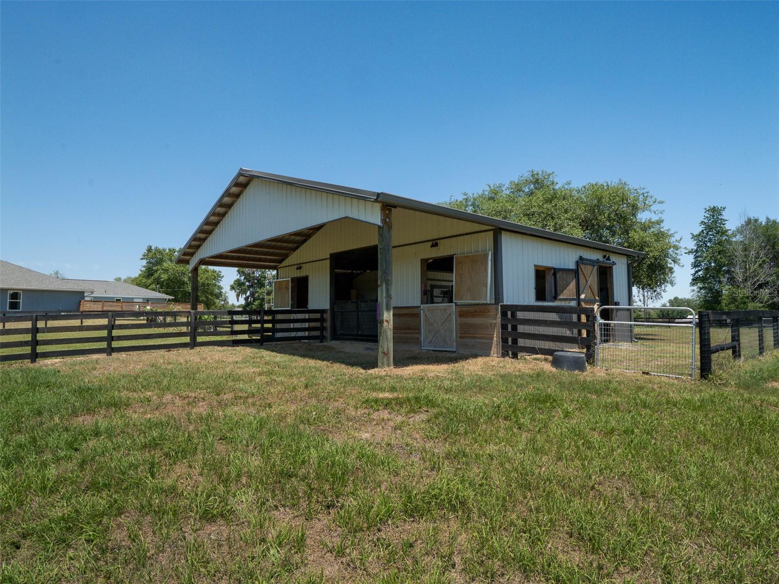 Image 29 of 42 For 23053 142nd Avenue