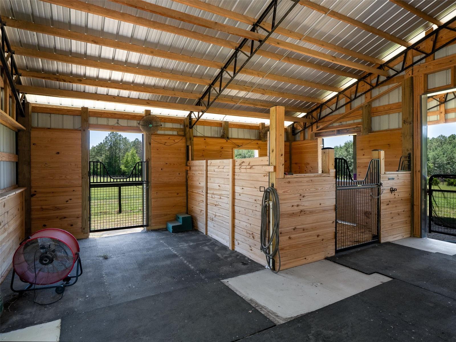Image 31 of 42 For 23053 142nd Avenue