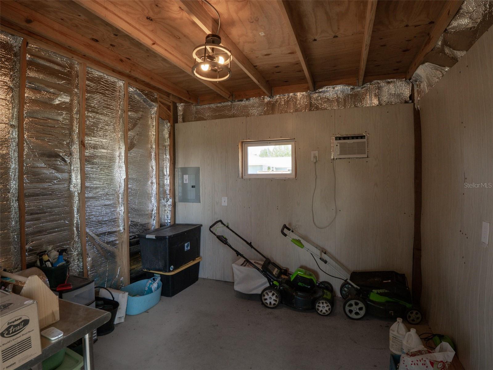 Image 33 of 42 For 23053 142nd Avenue