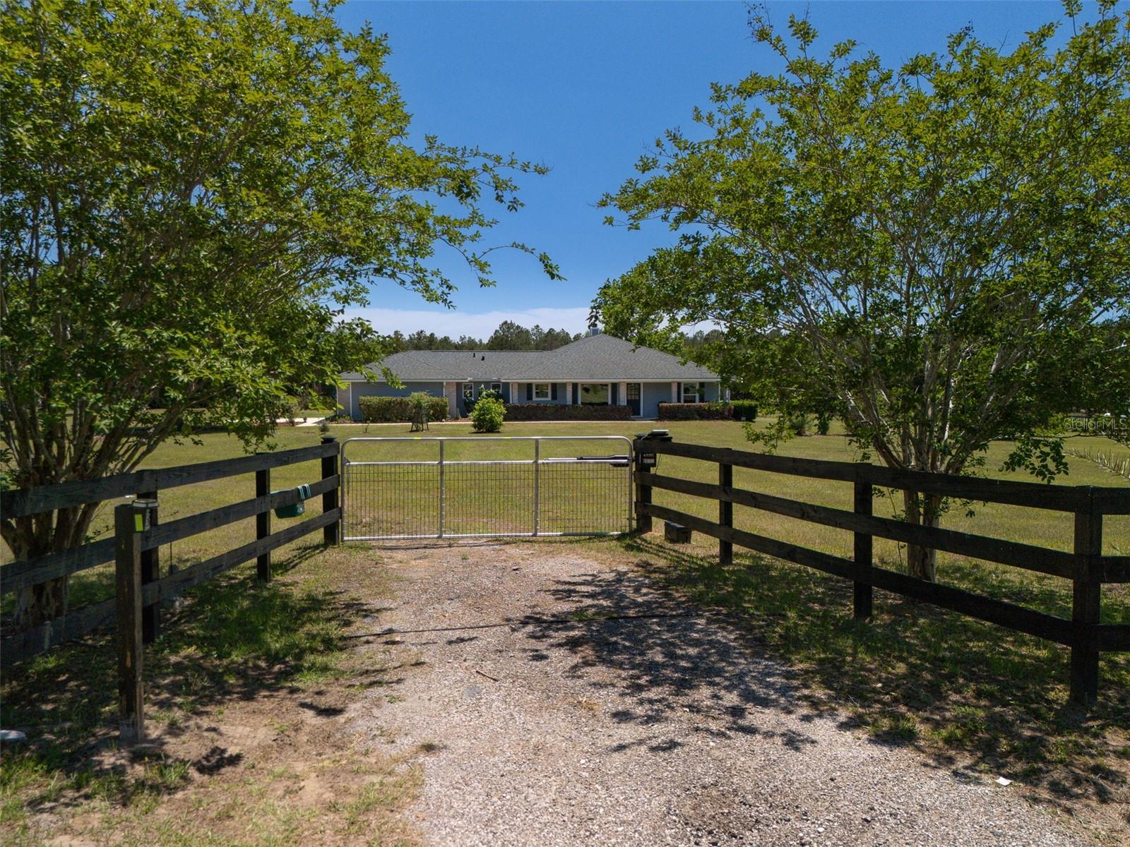 Image 40 of 42 For 23053 142nd Avenue