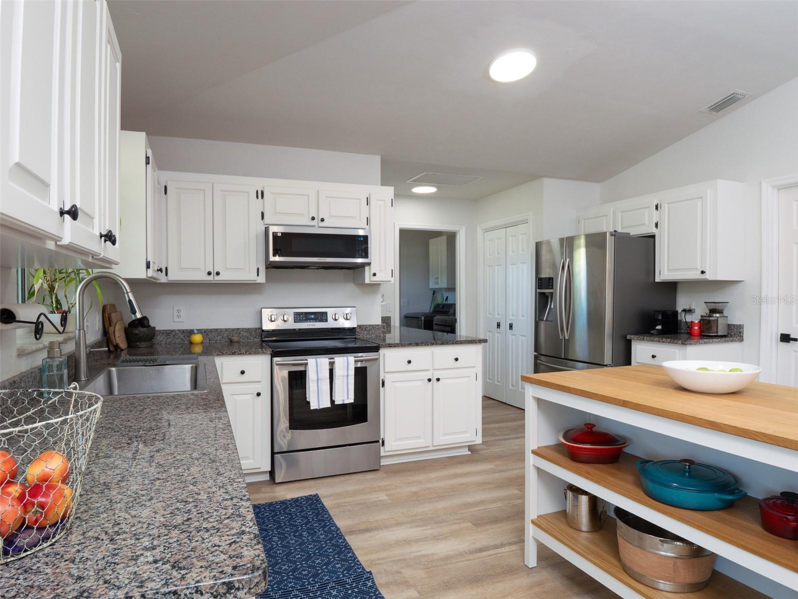 Image 8 of 42 For 23053 142nd Avenue