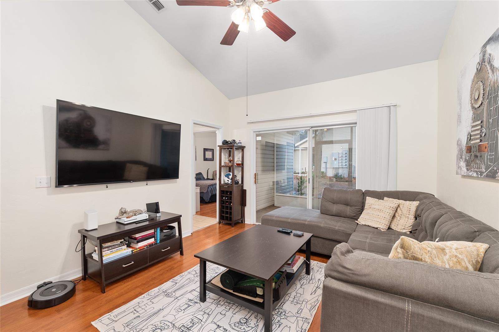 Image 8 of 41 For 4700 Archer Road 112