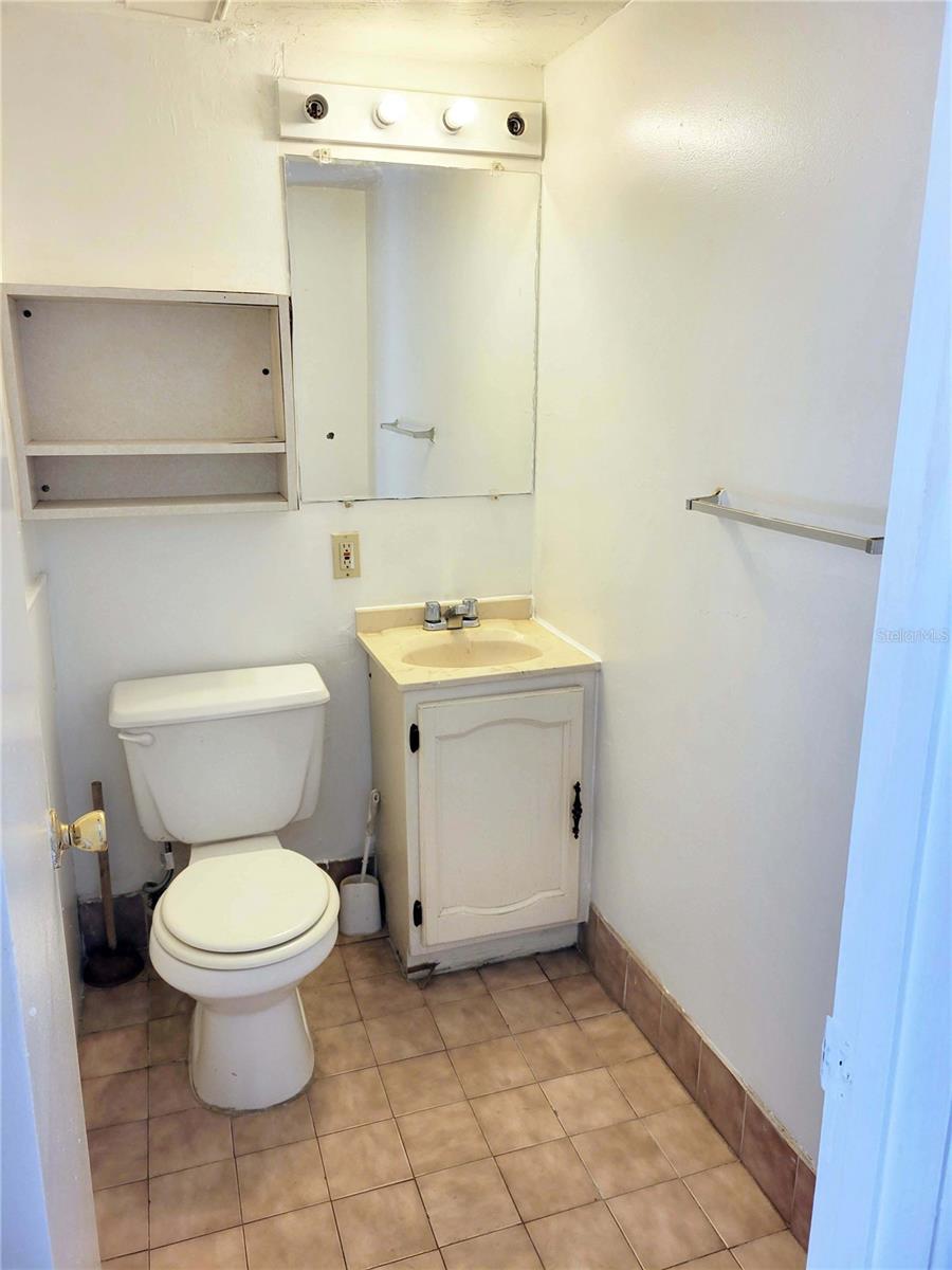 Image 3 of 15 For 914 8th Avenue 26