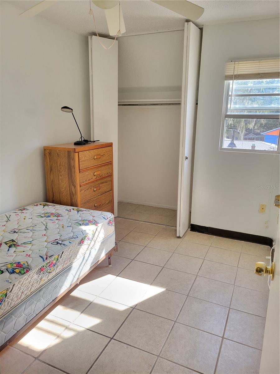 Image 4 of 15 For 914 8th Avenue 26