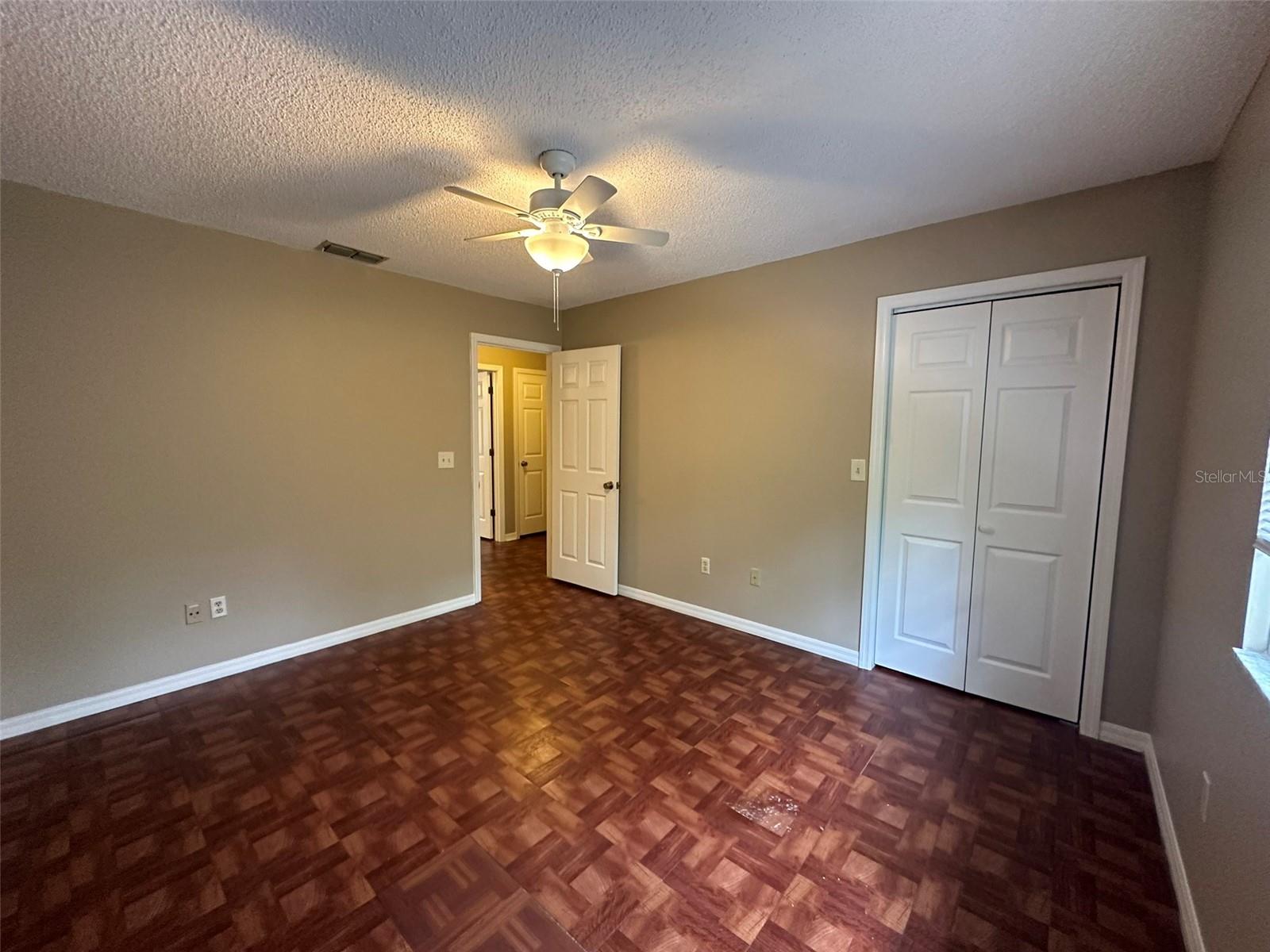 Image 18 of 21 For 2422 4th Terrace