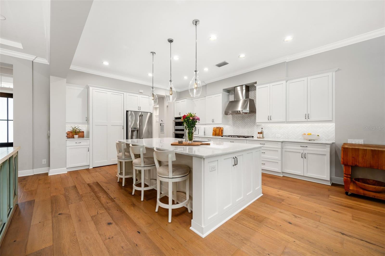 Listing photo id 13 for 3024 111th Way