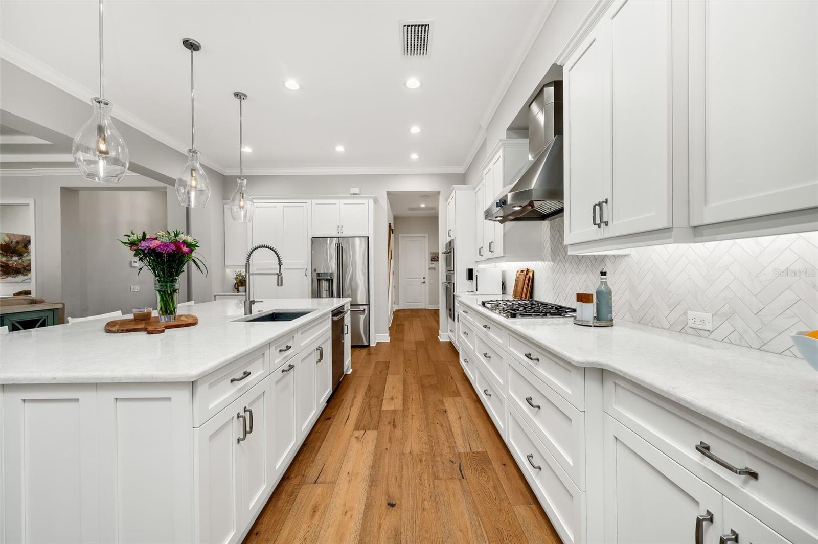Listing photo id 14 for 3024 111th Way