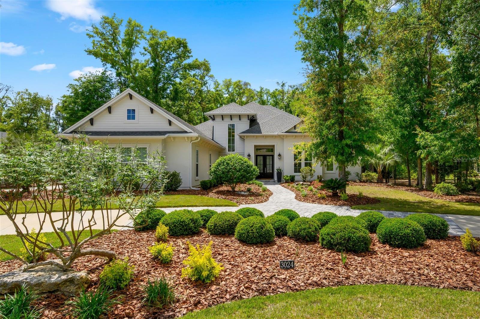 Listing photo id 1 for 3024 111th Way