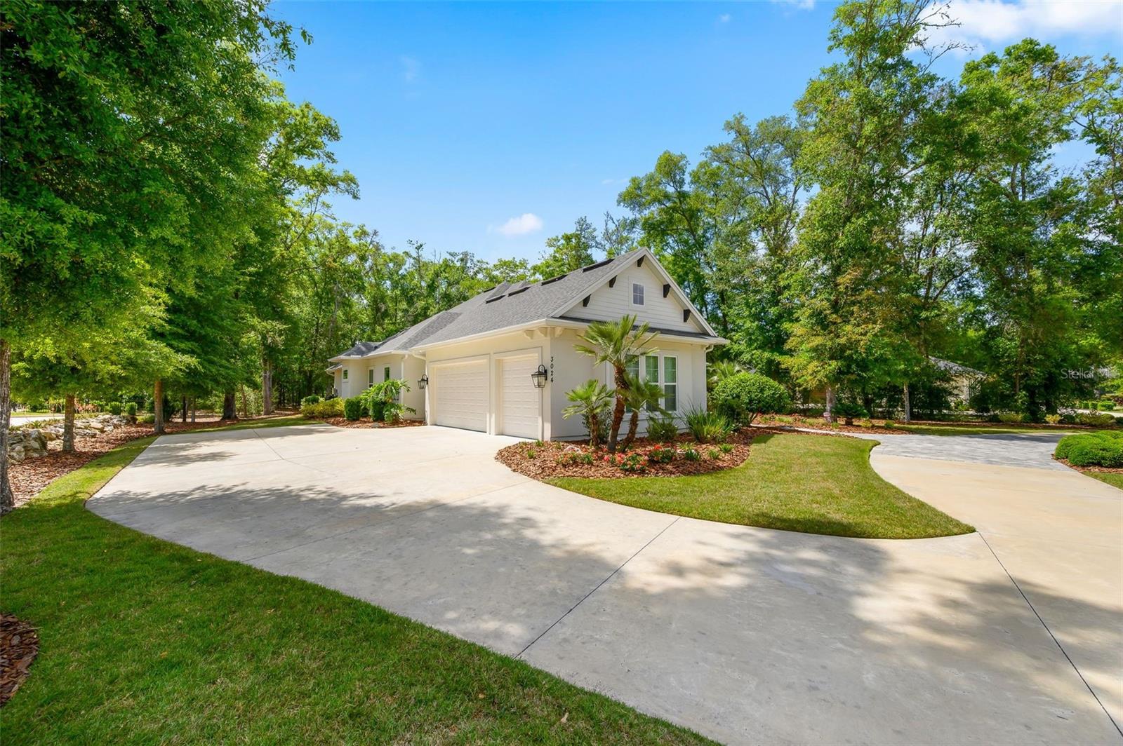 Listing photo id 3 for 3024 111th Way