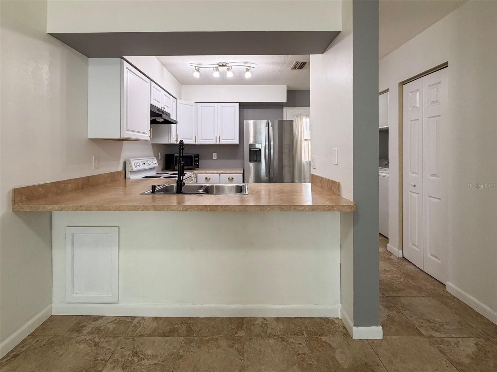 Image 5 of 23 For 2201 39th Drive
