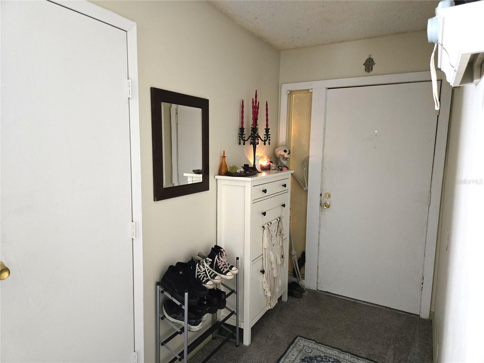 Image 6 of 13 For 6519 Newberry Road 204