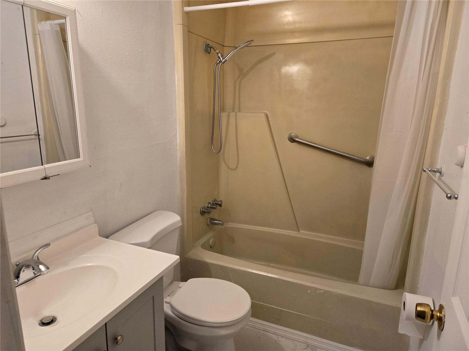 Image 9 of 13 For 6519 Newberry Road 204