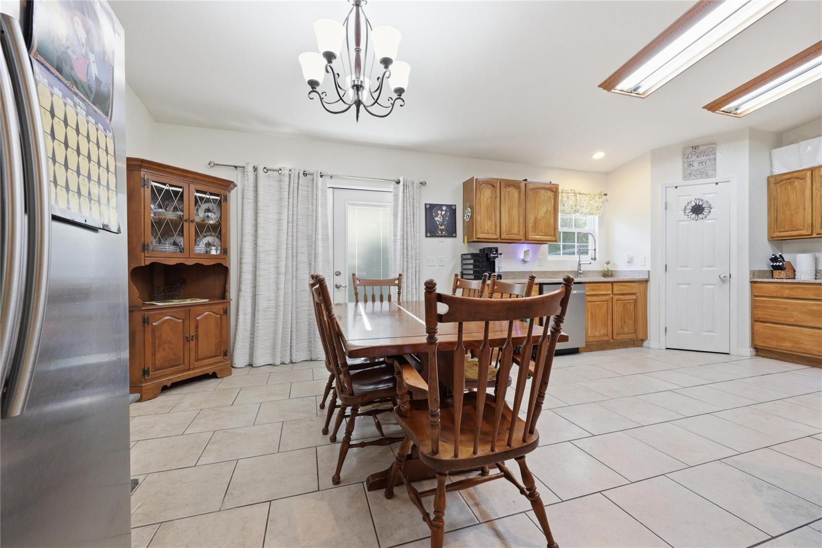 Listing photo id 12 for 399 899th Street
