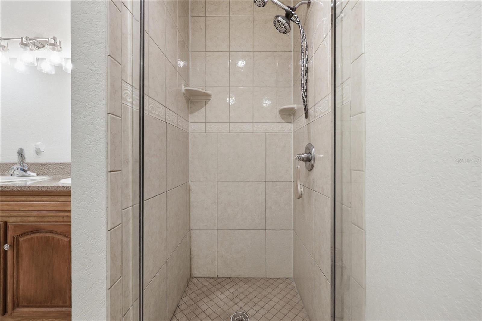 Listing photo id 22 for 399 899th Street