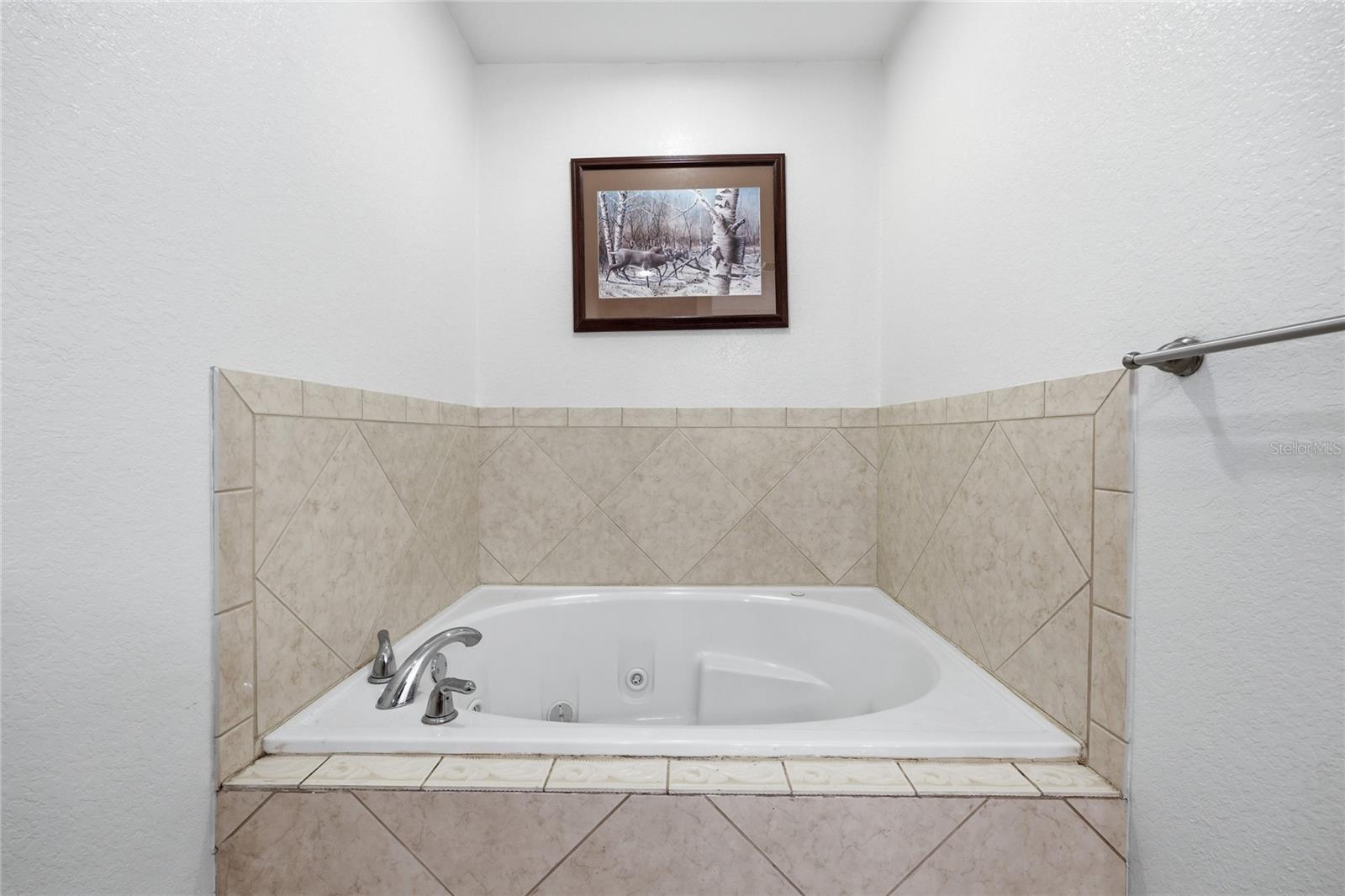 Listing photo id 24 for 399 899th Street