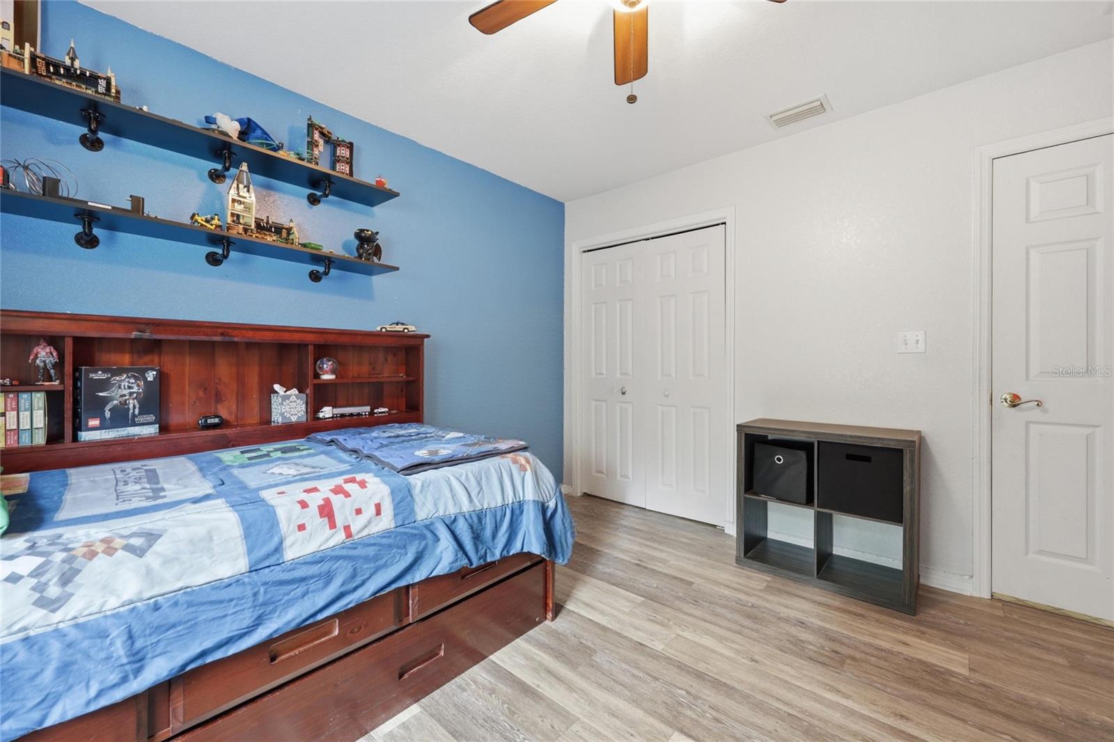 Listing photo id 29 for 399 899th Street