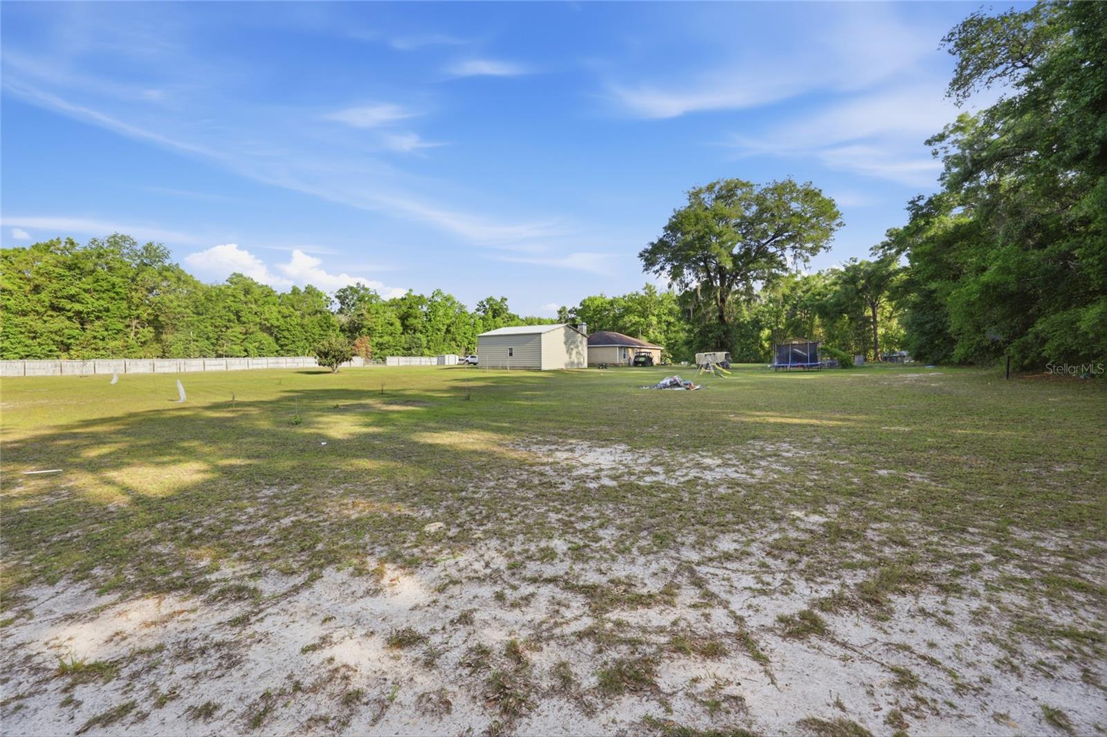 Listing photo id 38 for 399 899th Street