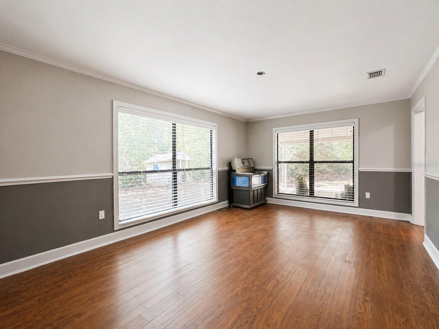 Image 14 of 34 For 9331 13th Place