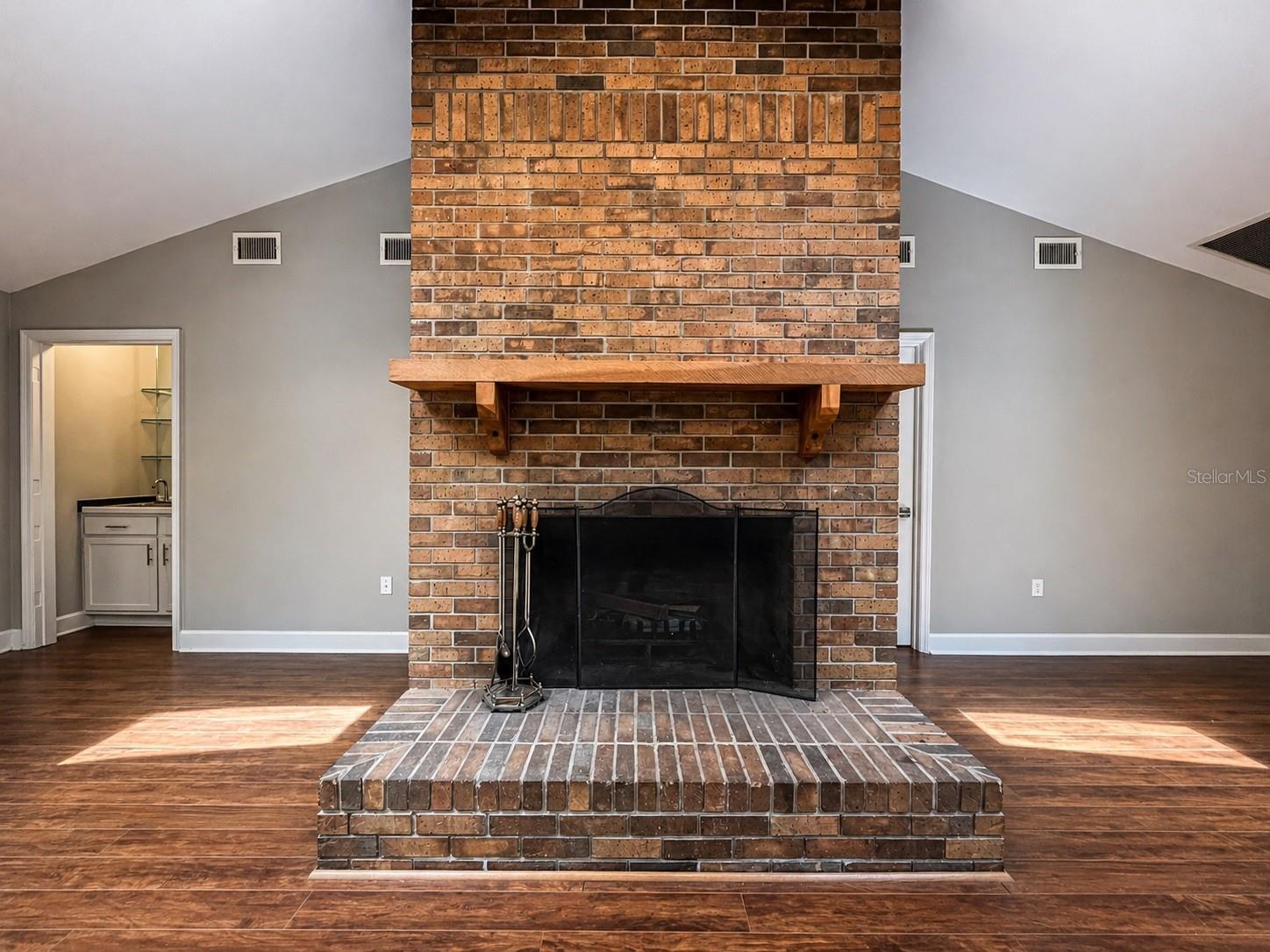 Image 4 of 34 For 9331 13th Place