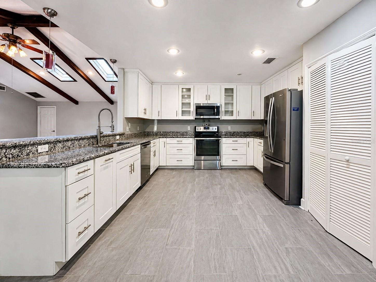 Image 9 of 34 For 9331 13th Place