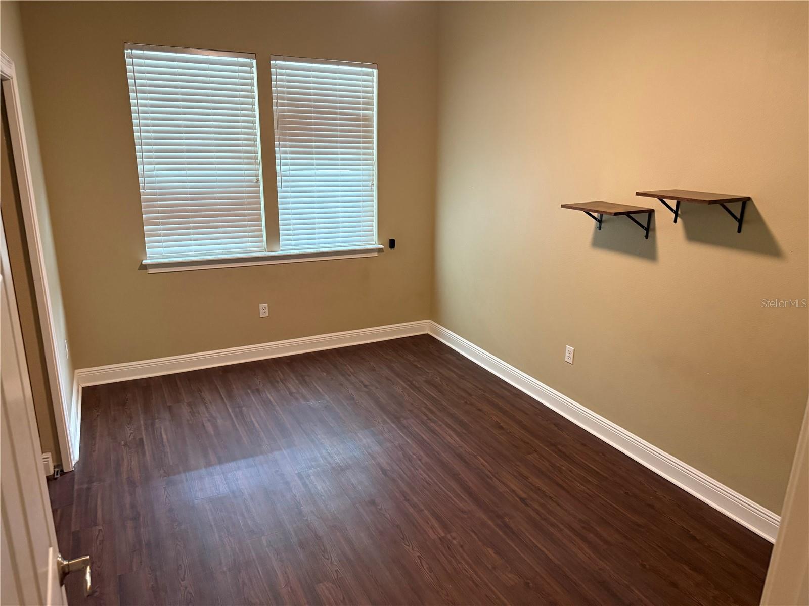 Image 5 of 11 For 16747 167th Place