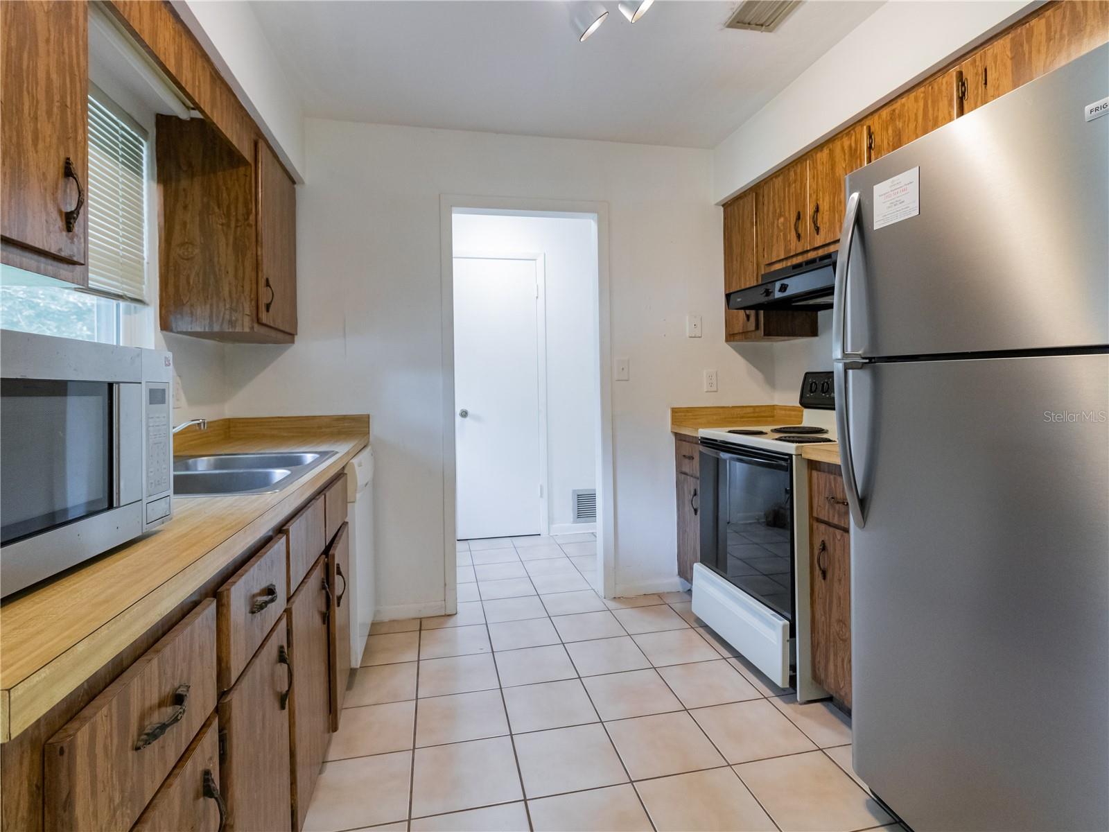 Image 3 of 14 For 2440 54th Avenue