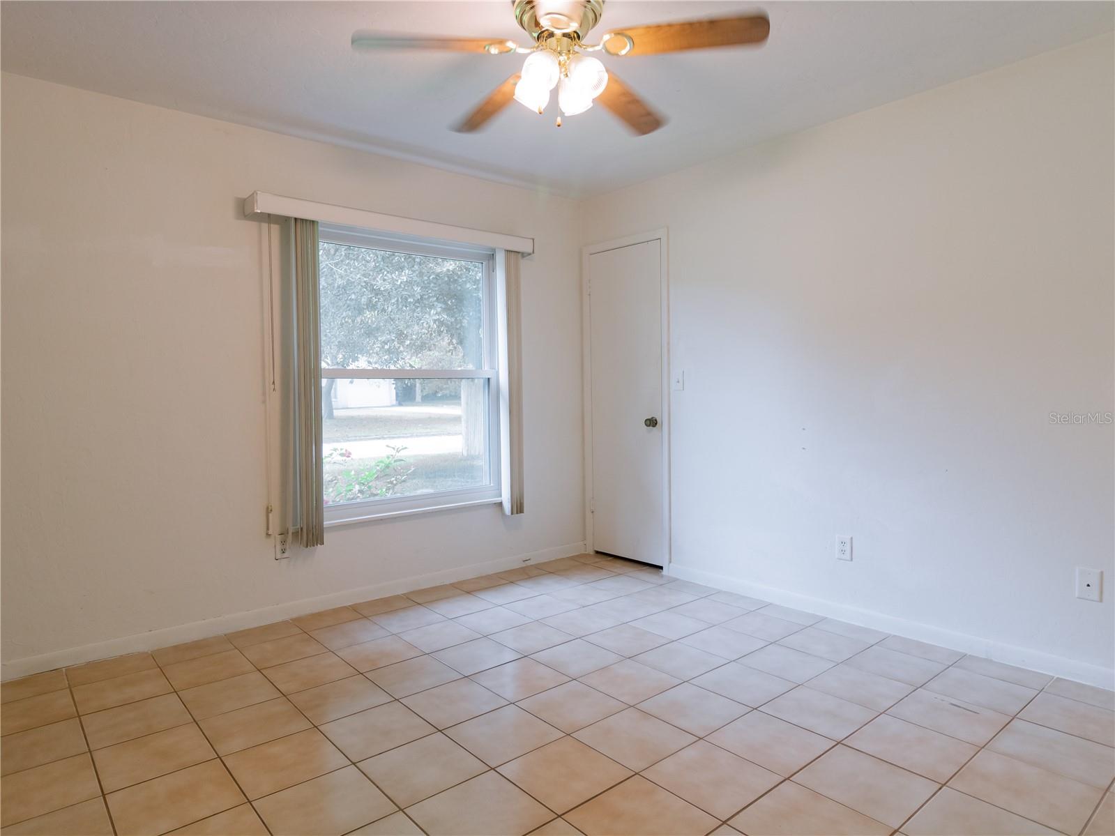 Image 7 of 14 For 2440 54th Avenue