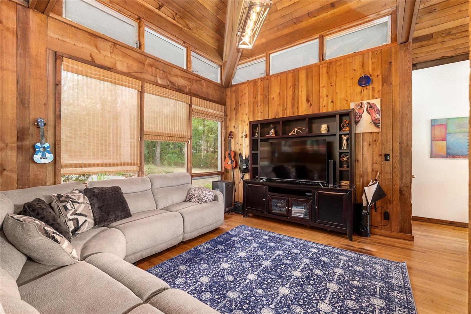 Image 15 of 92 For 9417 59th Lane