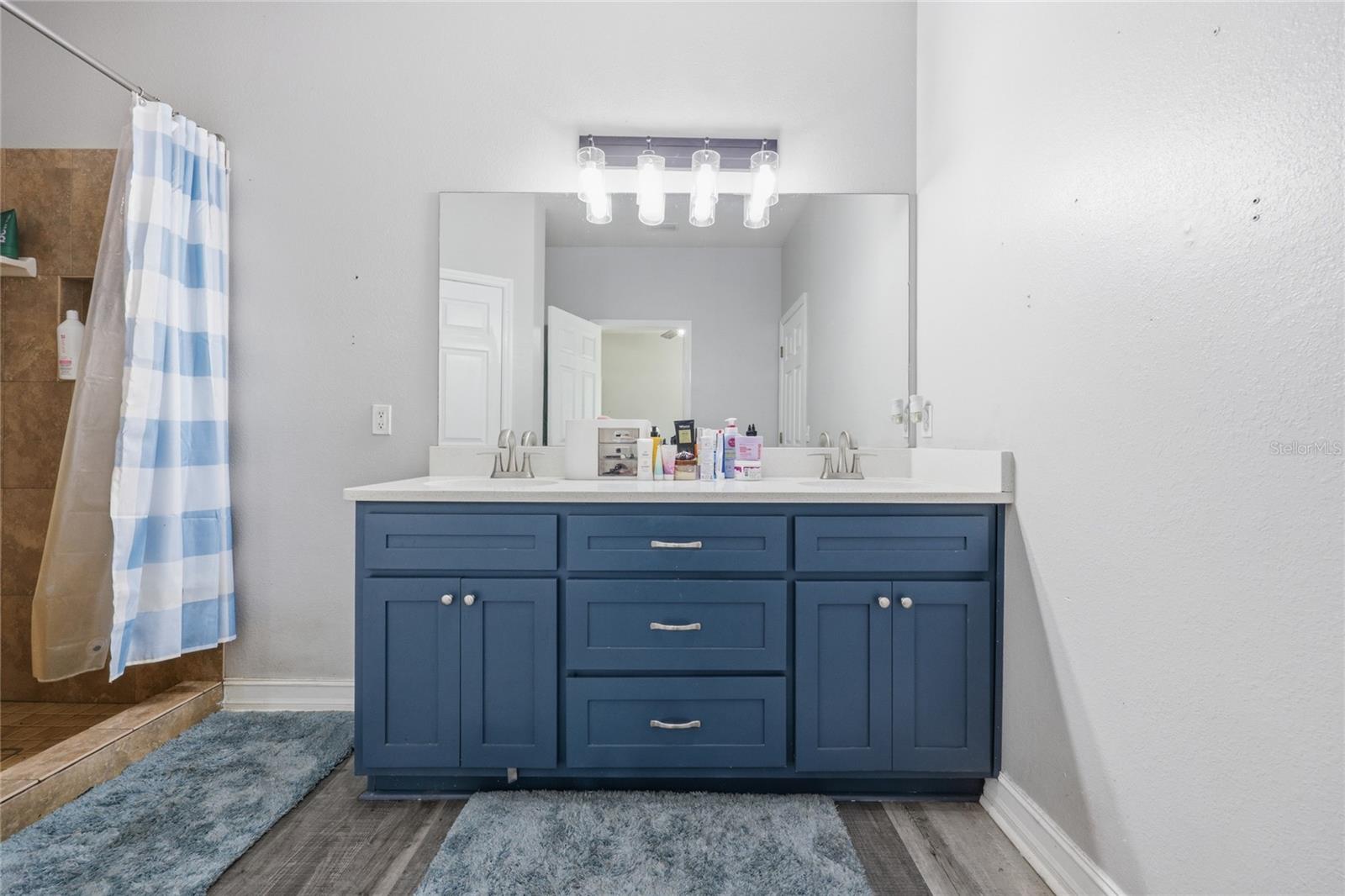Image 42 of 75 For 2750 174th Street