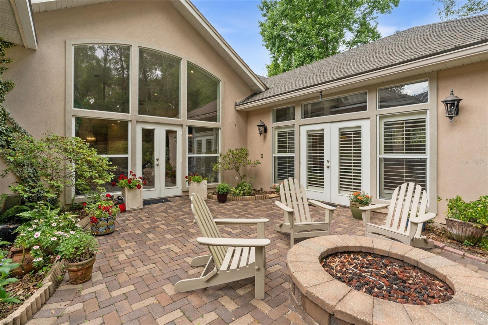 Listing photo id 34 for 3517 92nd Street