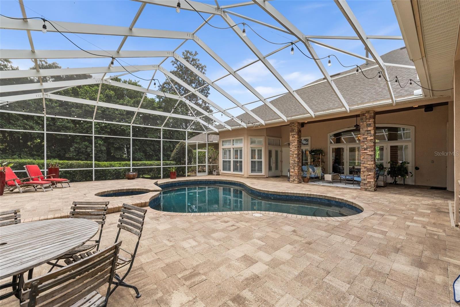 Listing photo id 40 for 3517 92nd Street