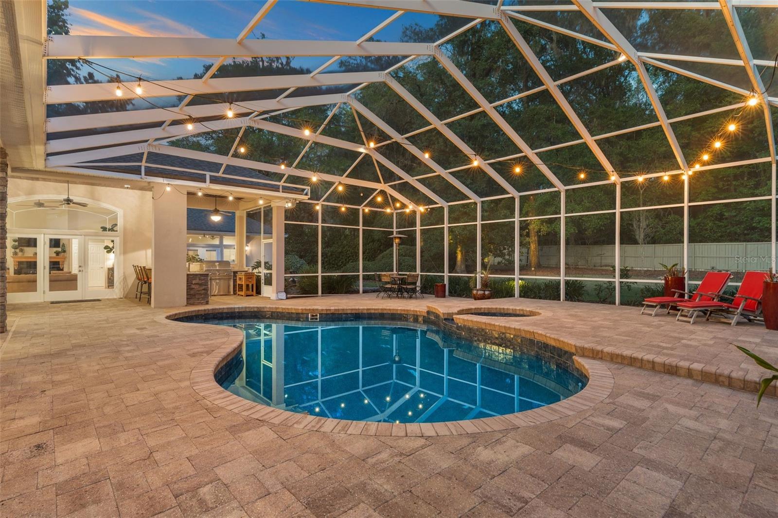 Listing photo id 42 for 3517 92nd Street