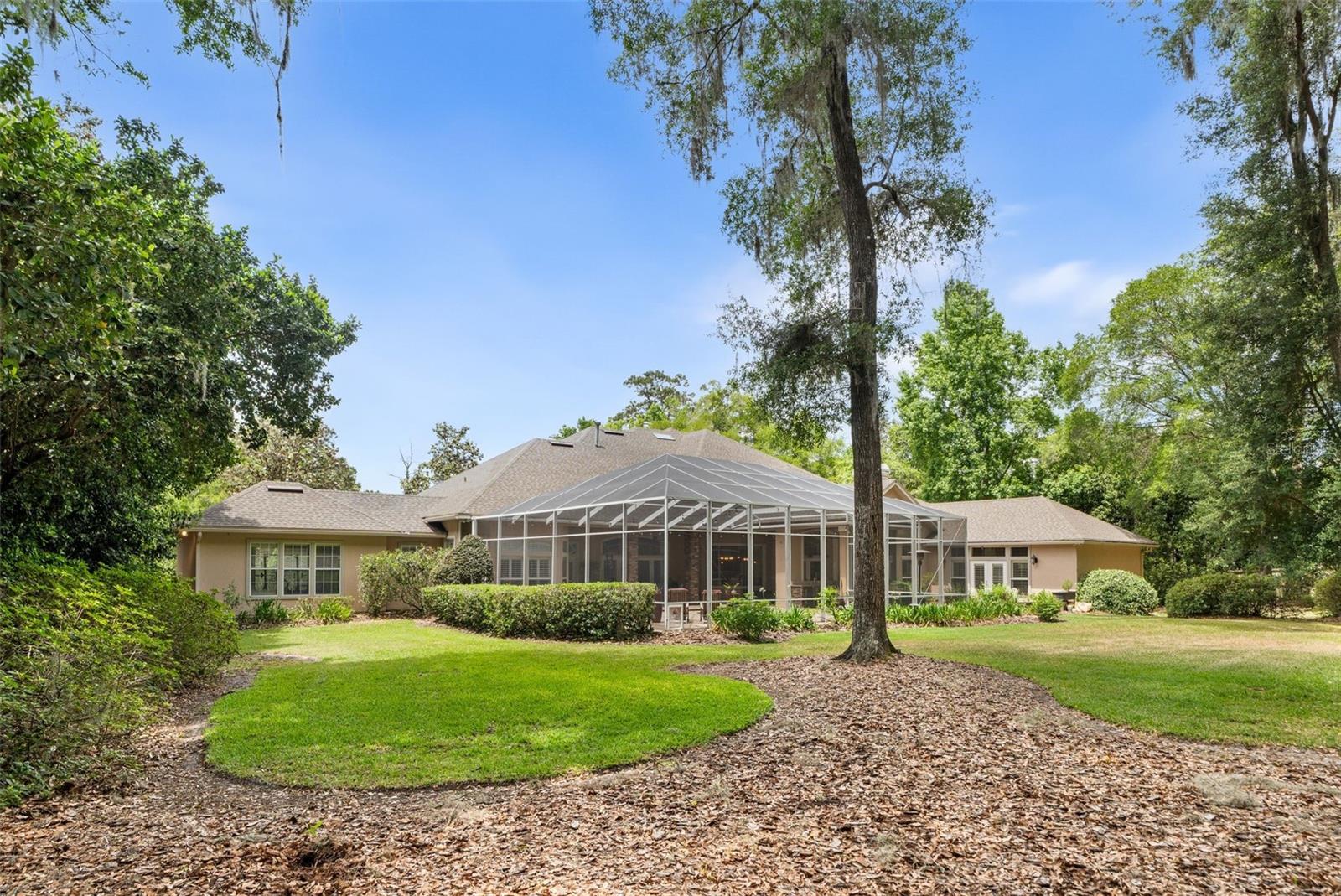 Listing photo id 46 for 3517 92nd Street