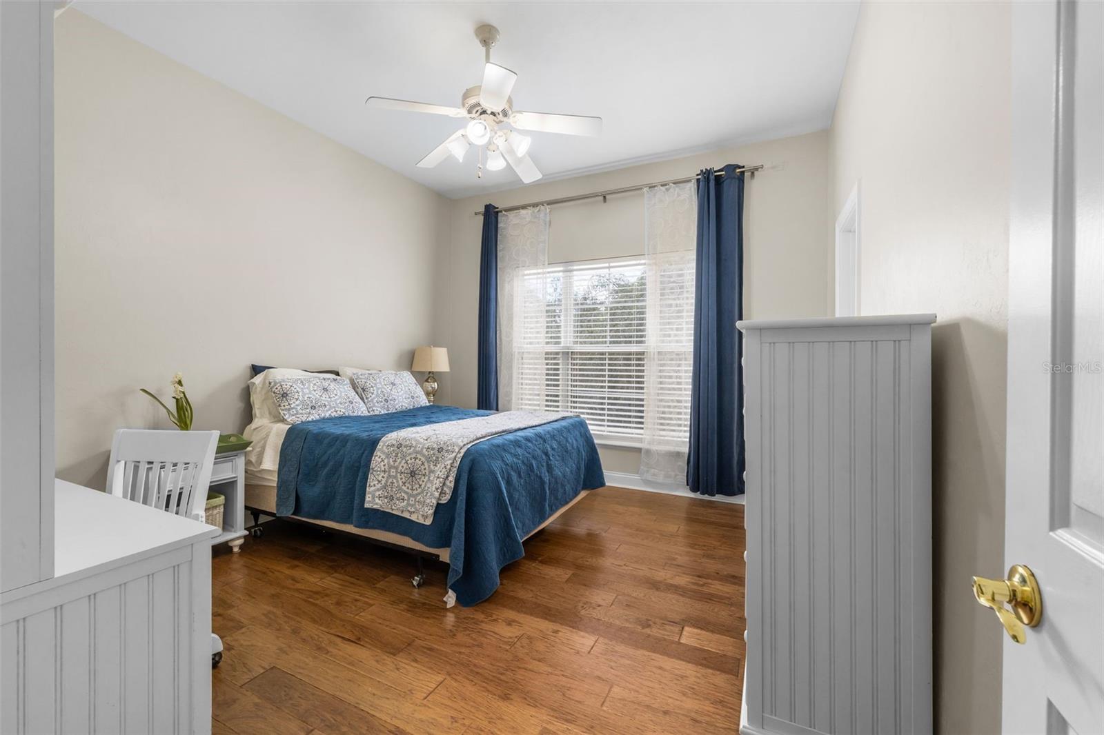 Listing photo id 51 for 3517 92nd Street