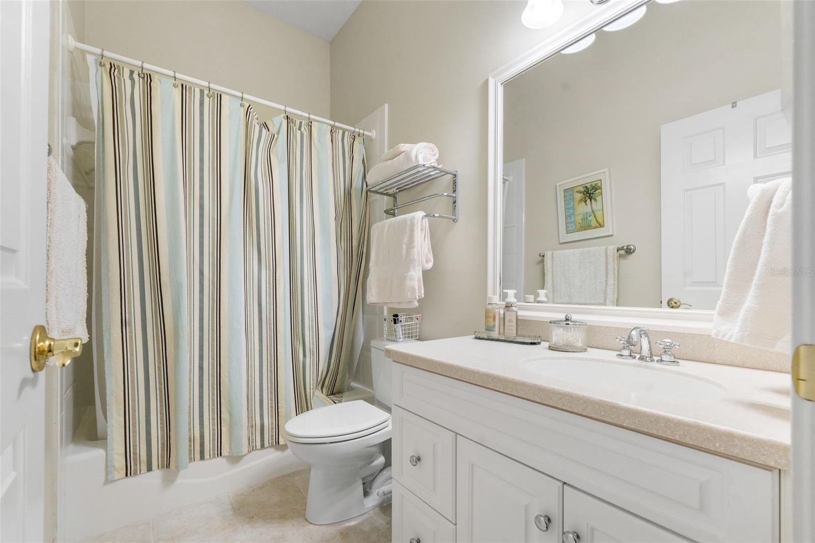 Listing photo id 53 for 3517 92nd Street