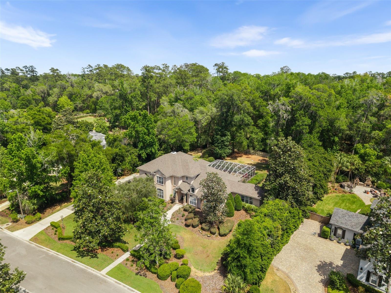 Listing photo id 73 for 3517 92nd Street