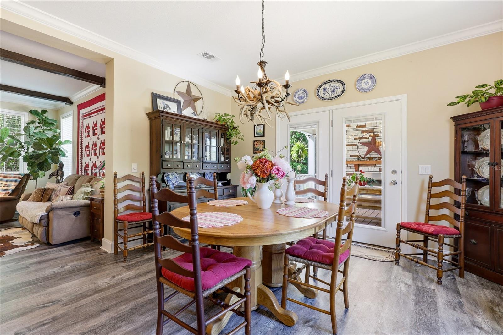 Image 13 of 52 For 22130 75th Avenue Road