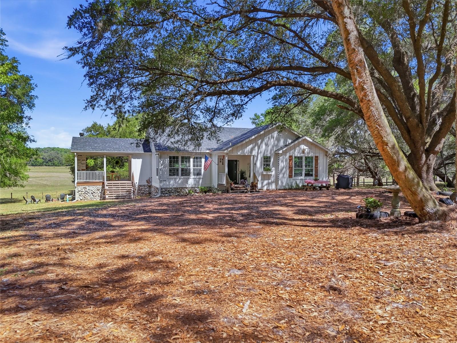 Image 2 of 52 For 22130 75th Avenue Road