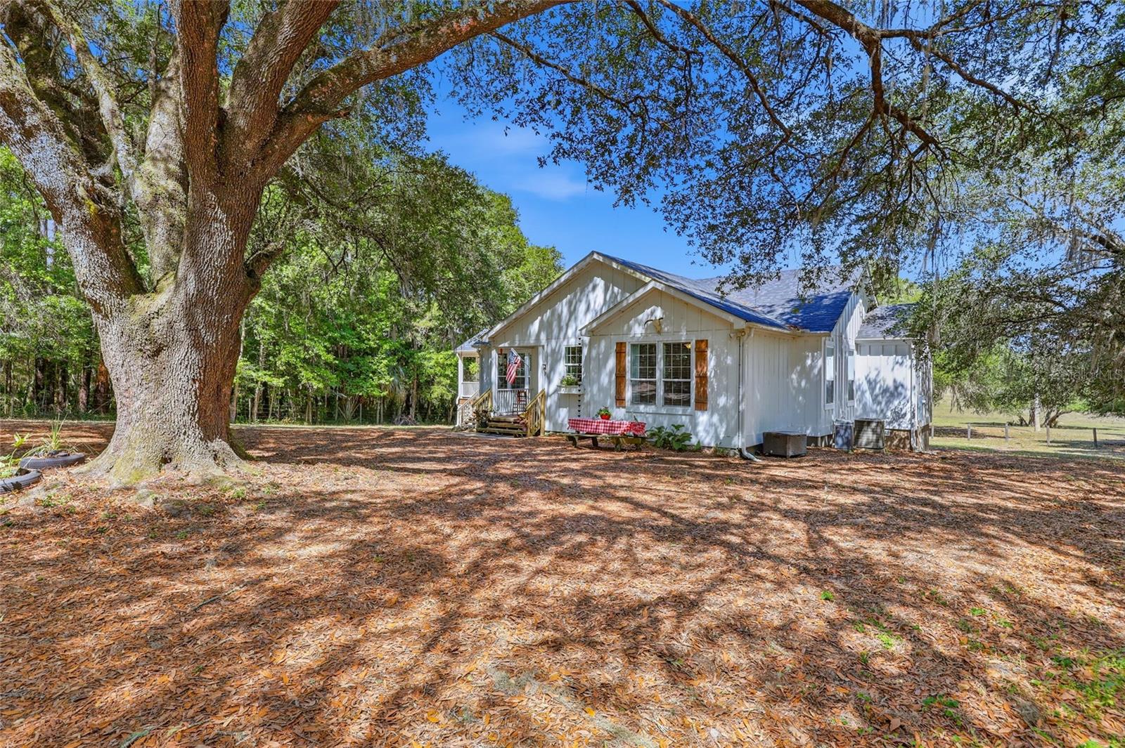 Image 6 of 52 For 22130 75th Avenue Road