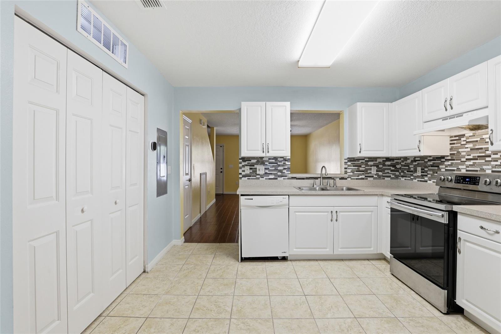 Image 12 of 28 For 2348 42nd Drive 153