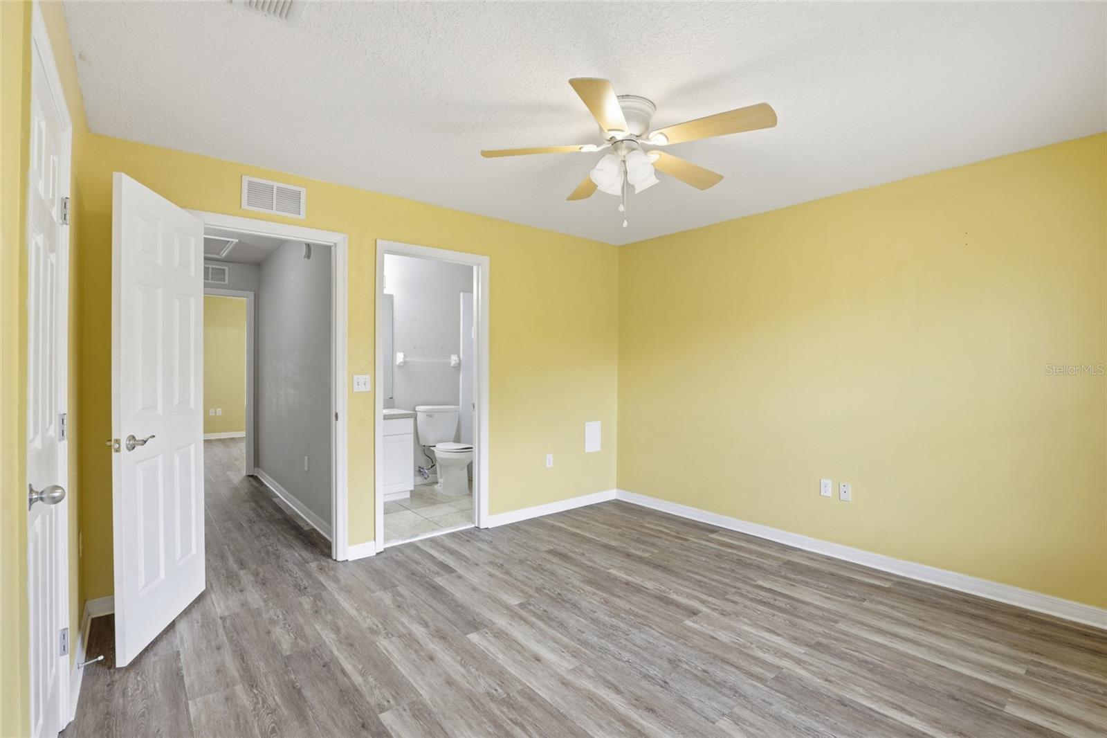 Image 18 of 28 For 2348 42nd Drive 153