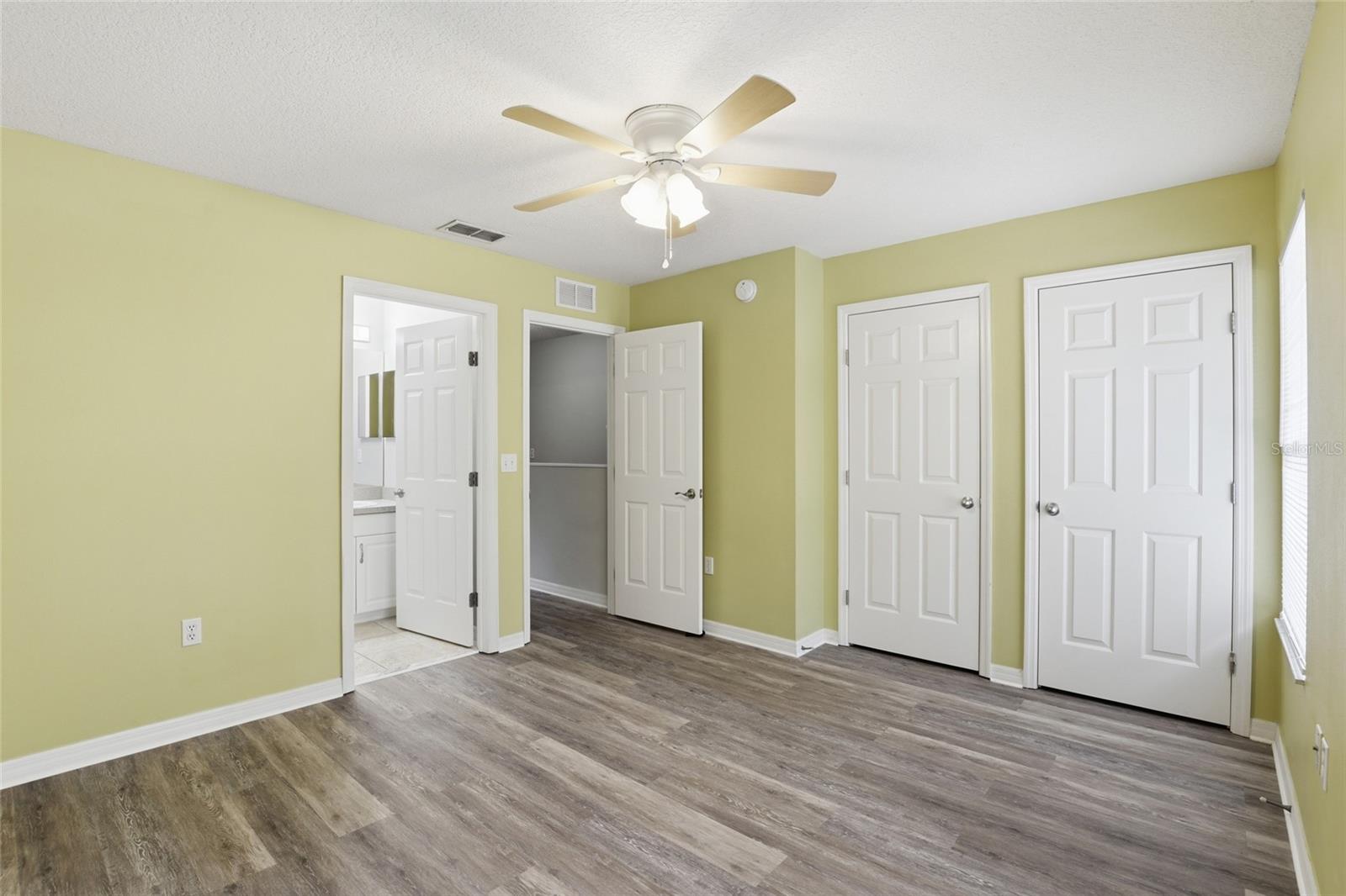 Image 21 of 28 For 2348 42nd Drive 153