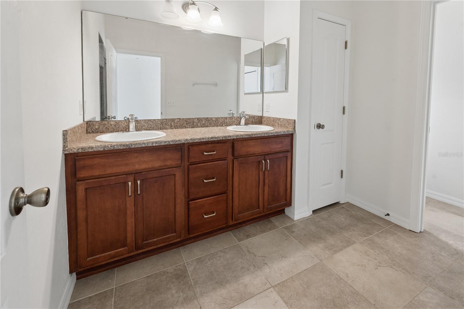 Image 15 of 32 For 7443 80th Drive