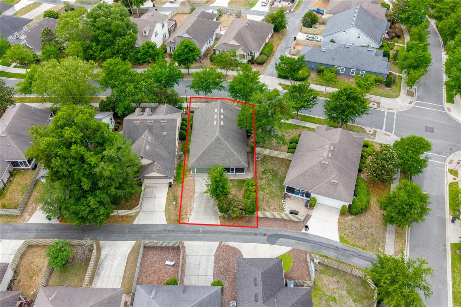 Image 4 of 32 For 7443 80th Drive