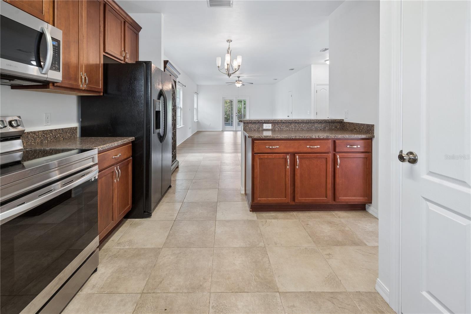 Image 6 of 32 For 7443 80th Drive